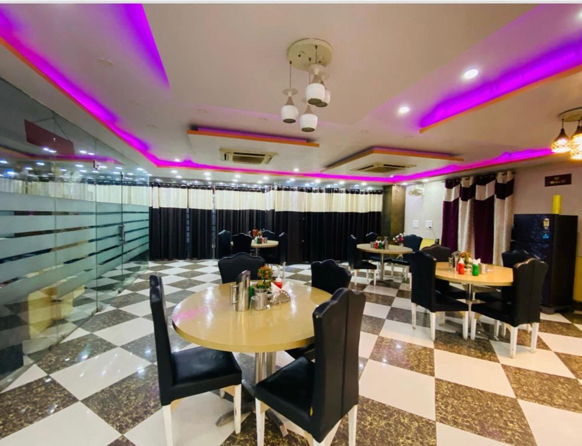 Basant Vihar International Hotel Gaya Luaran gambar