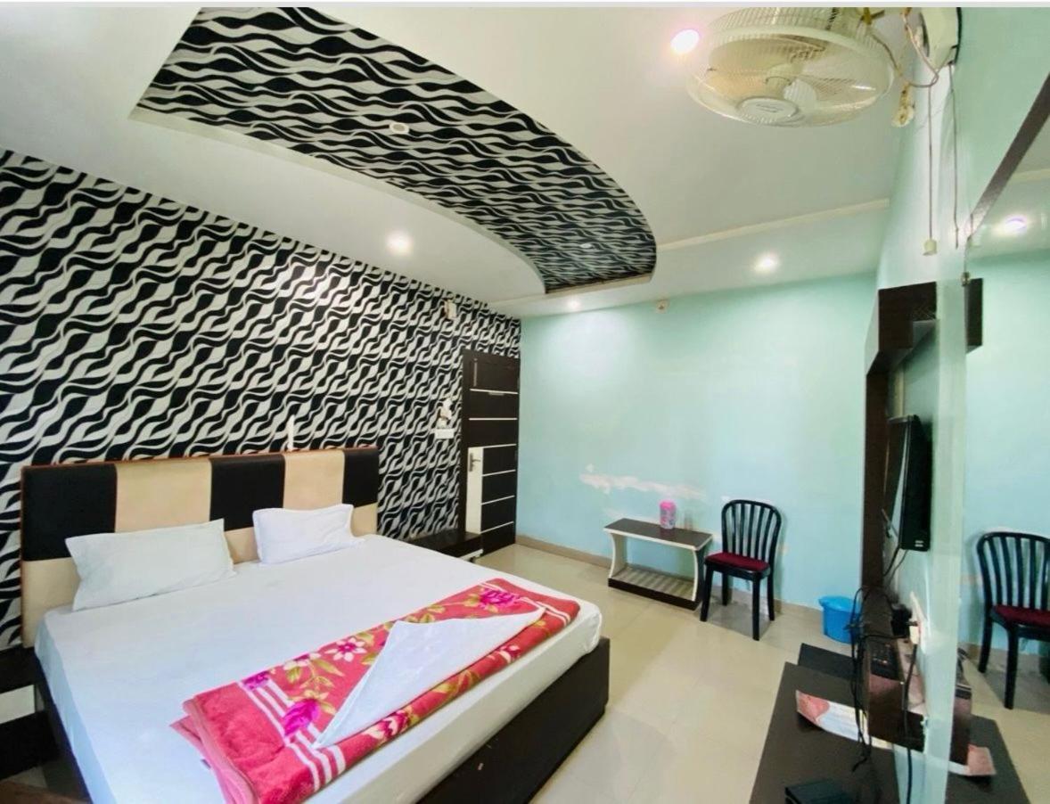 Basant Vihar International Hotel Gaya Luaran gambar